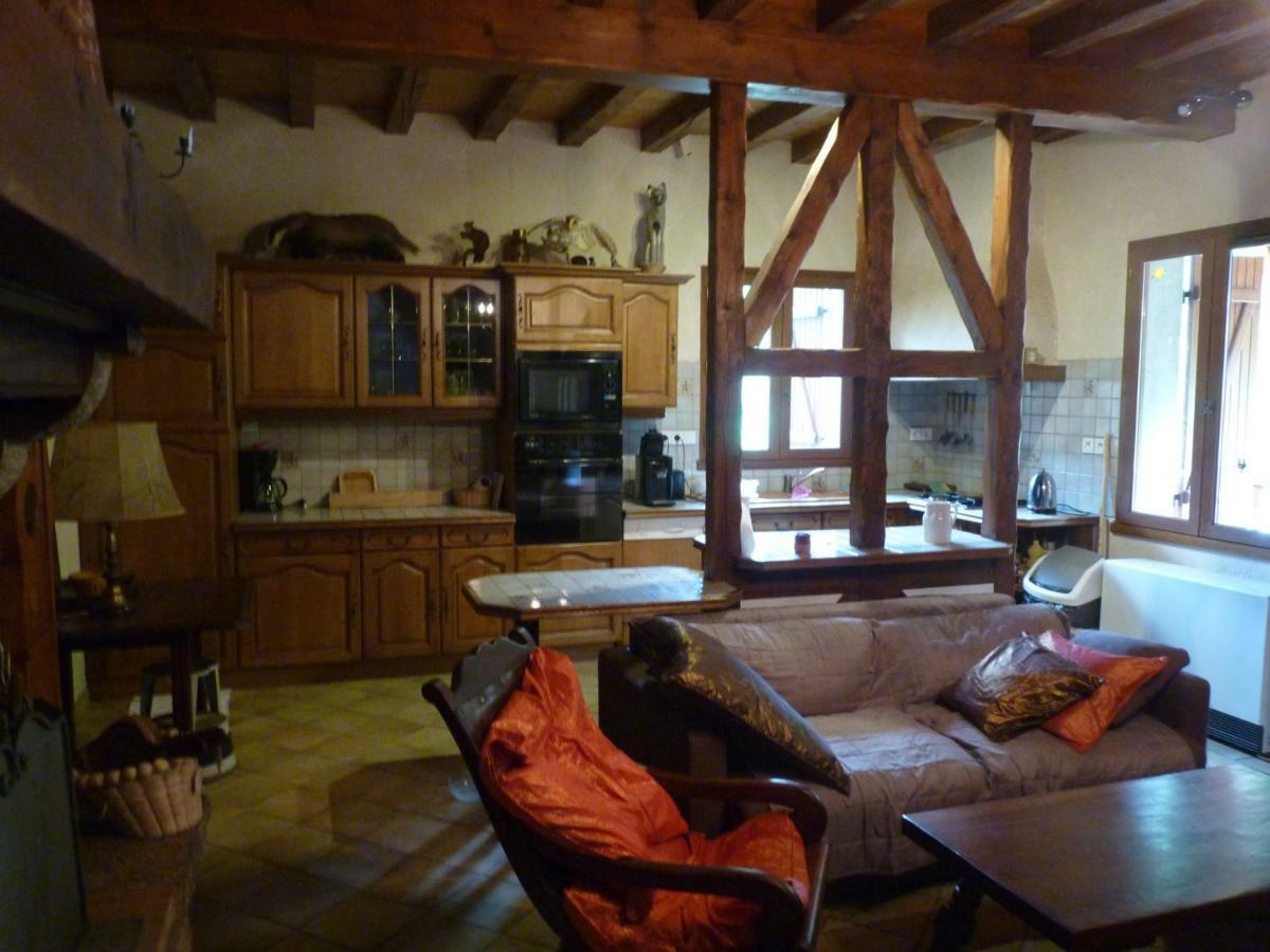 Gite Familial Fouga Bareilles Bagian luar foto